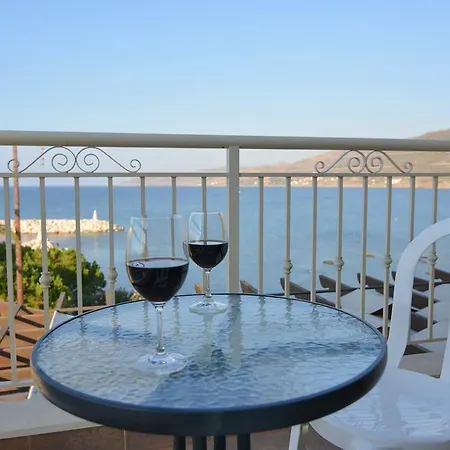 Kalli Villa Pomos